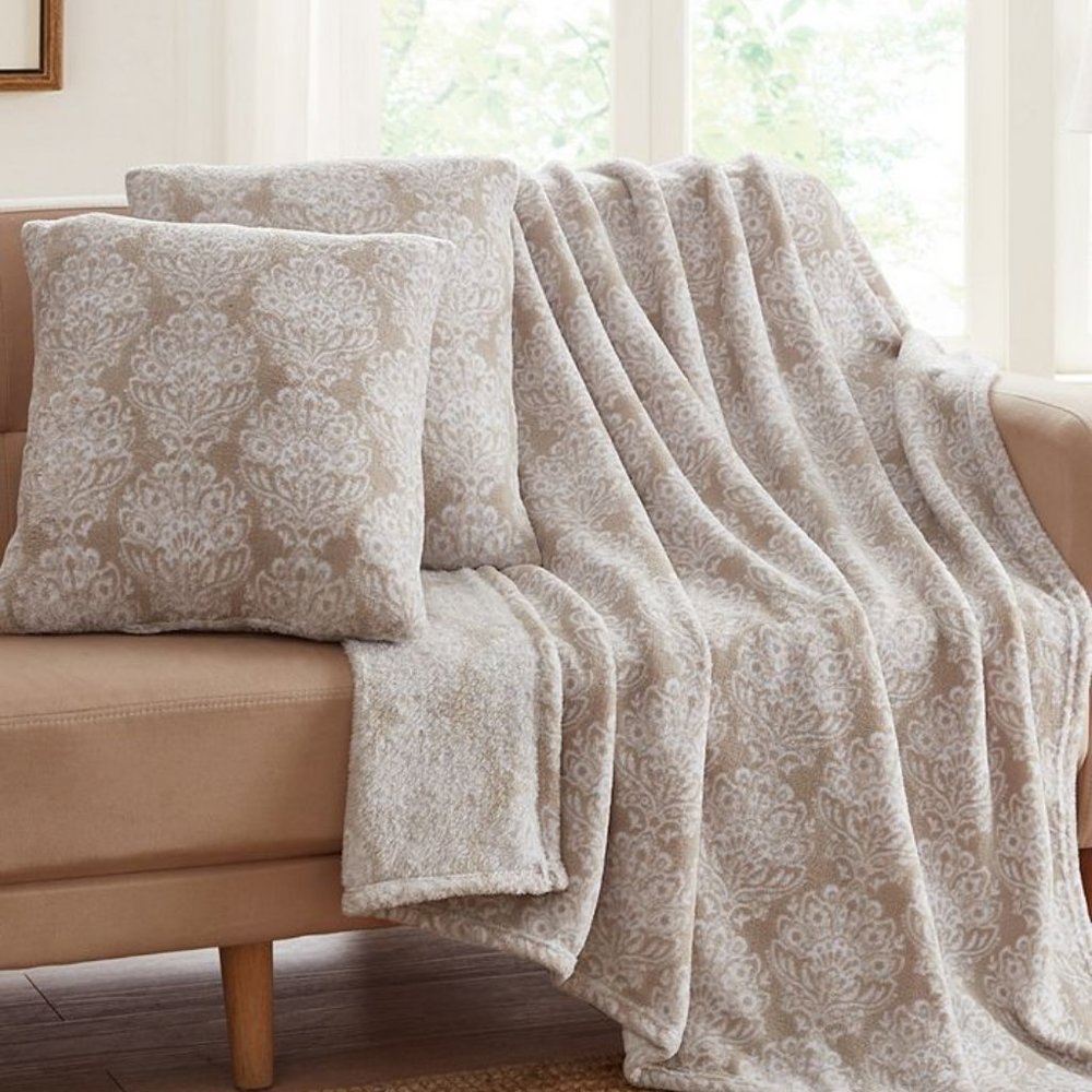 *CLOSE OUT * Infinity Home 3 Pc Yasmina Decorative Pillows/Throw Set - 2219